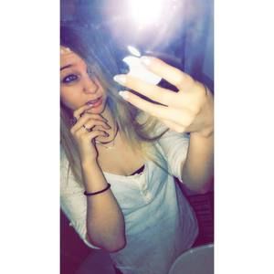 Meet your Posher, Alexis